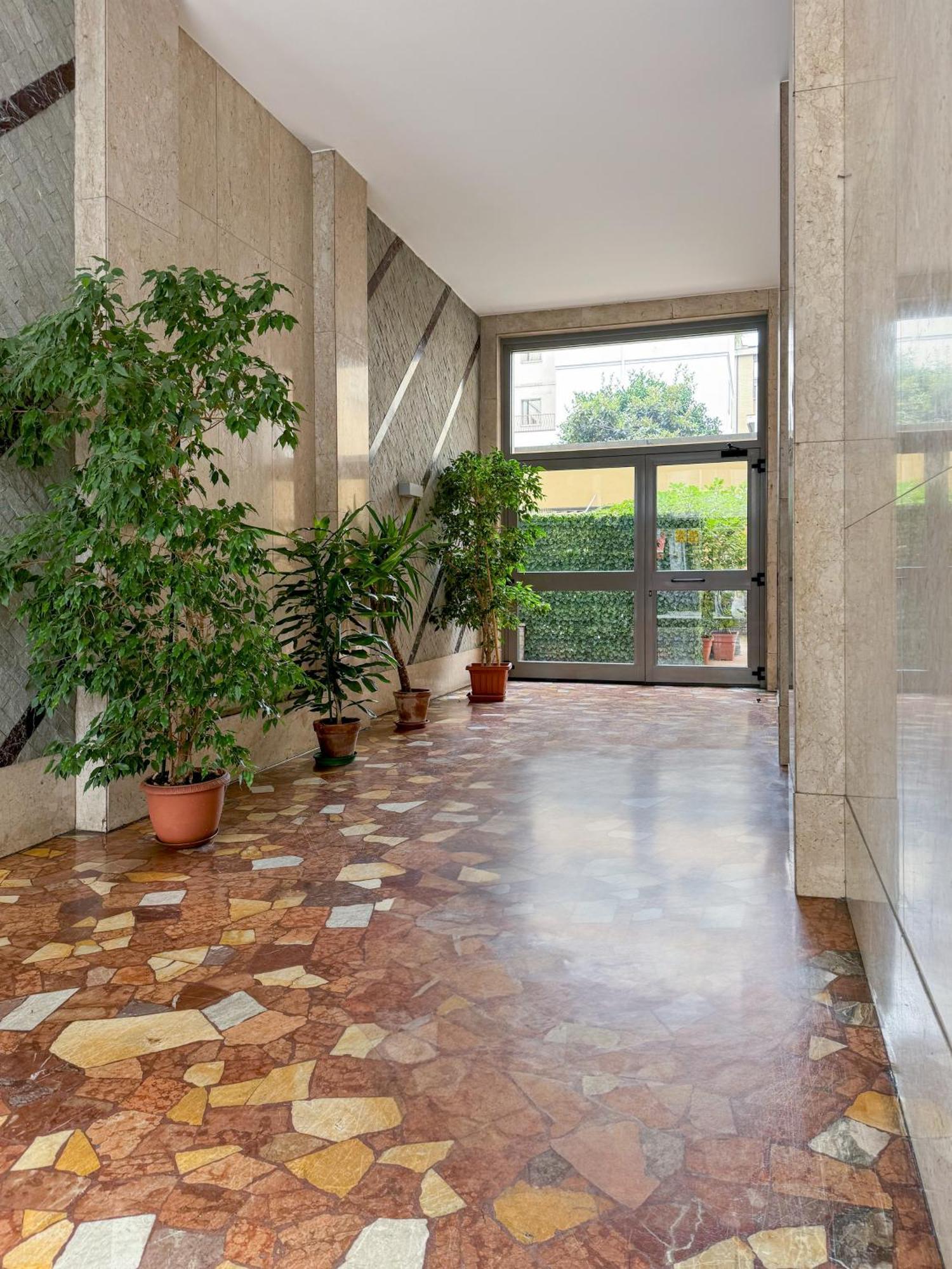 Klimt Central Station - Two Room Apartment Milán Exterior foto