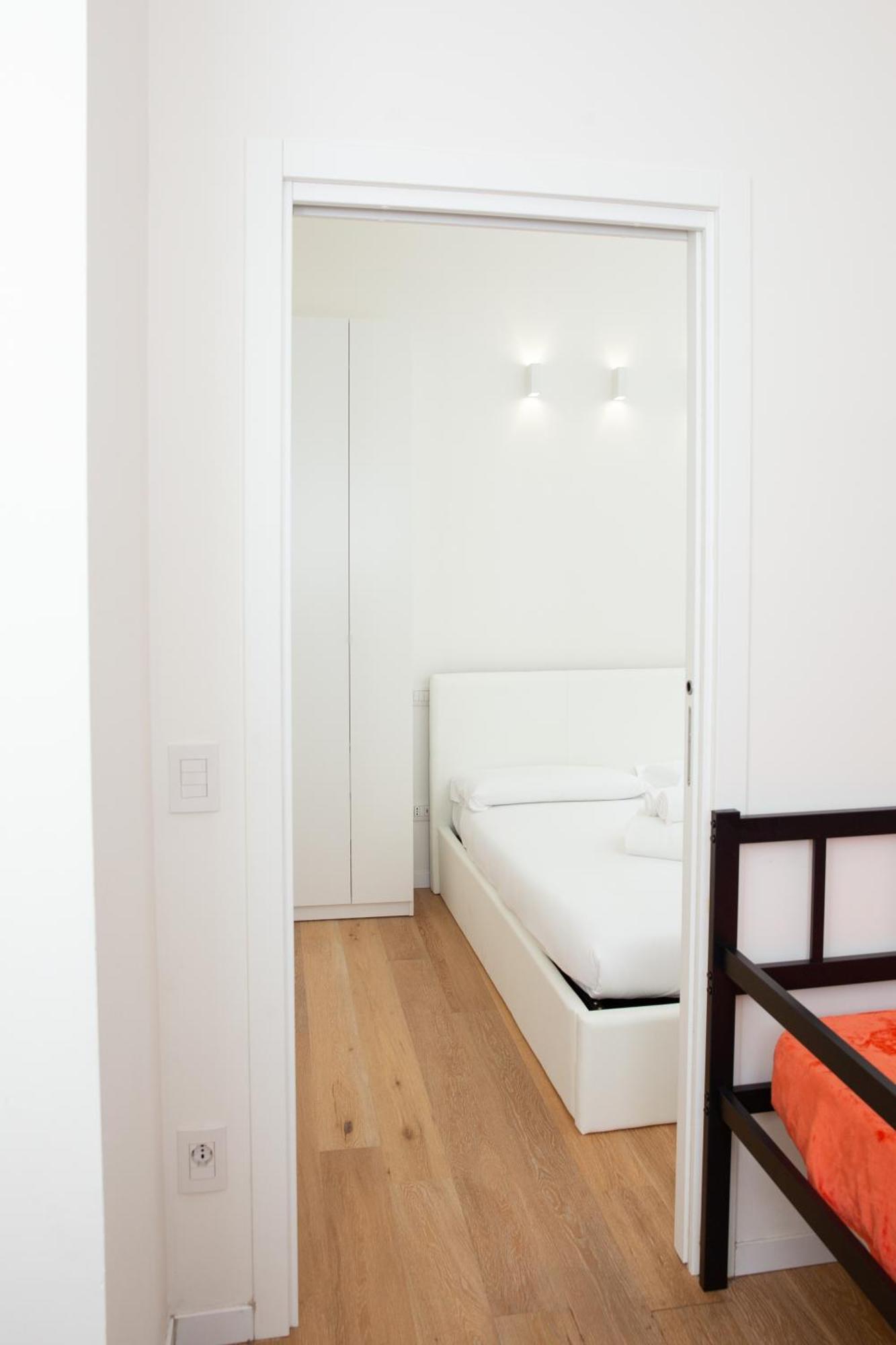 Klimt Central Station - Two Room Apartment Milán Exterior foto